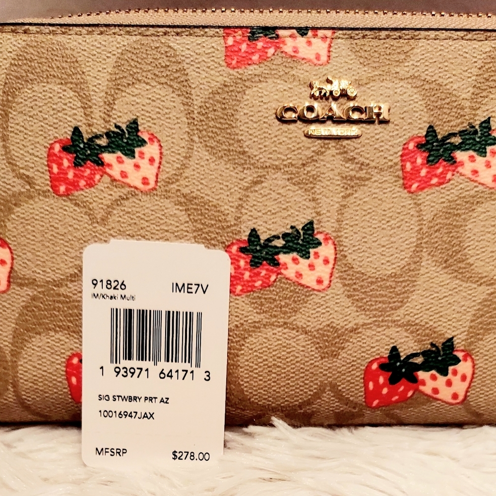 Coach Wallet - Picture 7 of 8